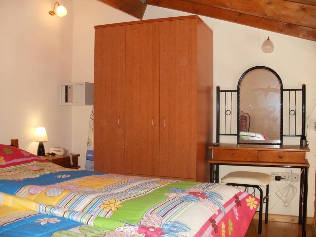 Irene Maisonettes La Canea Camera foto